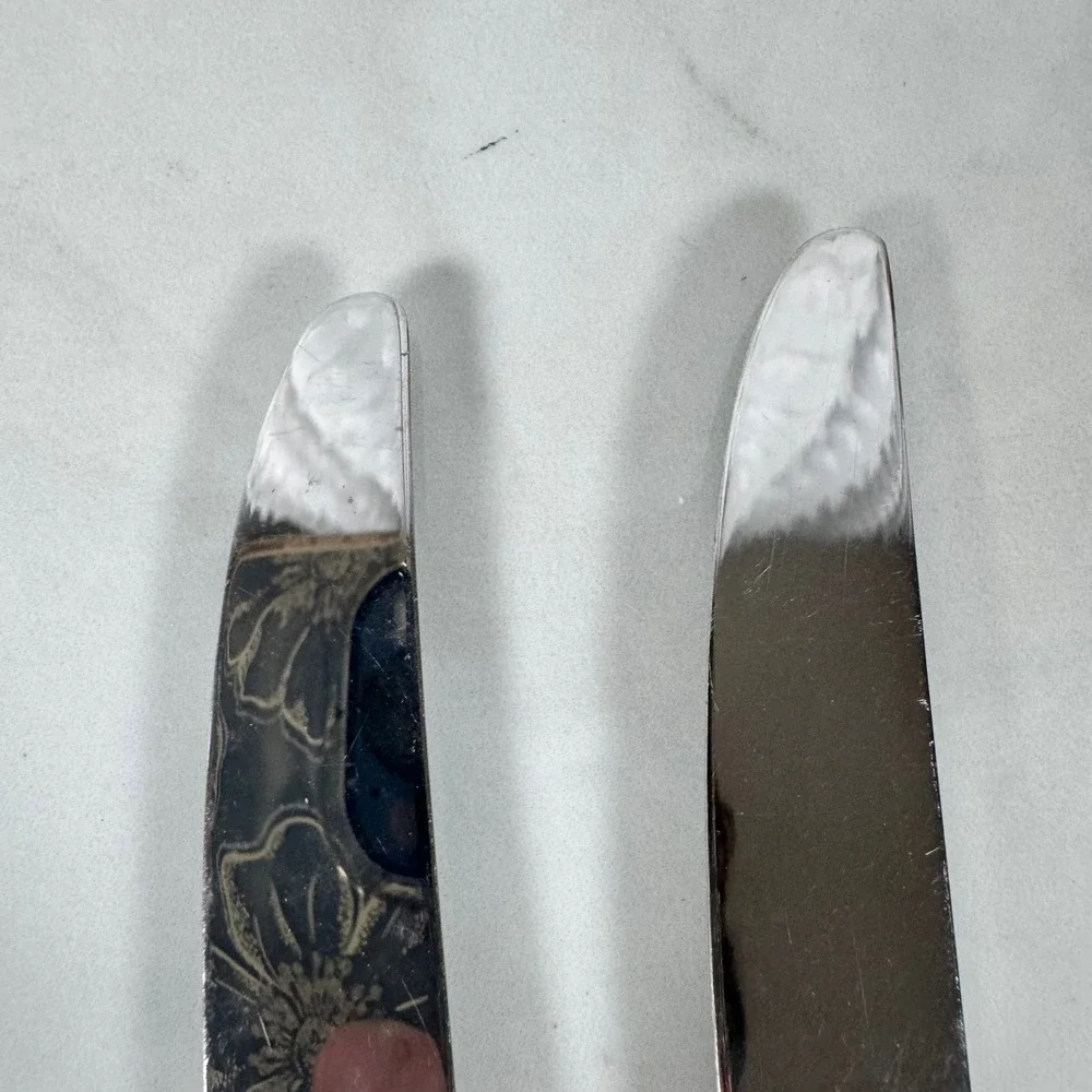 Set‎ of 2 Oneida Nobility Plate Silver Plated Dinner Knives Caprice